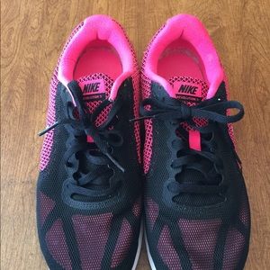 Nike Shoes - Nike shoe Nike Shoes - Nike shoe